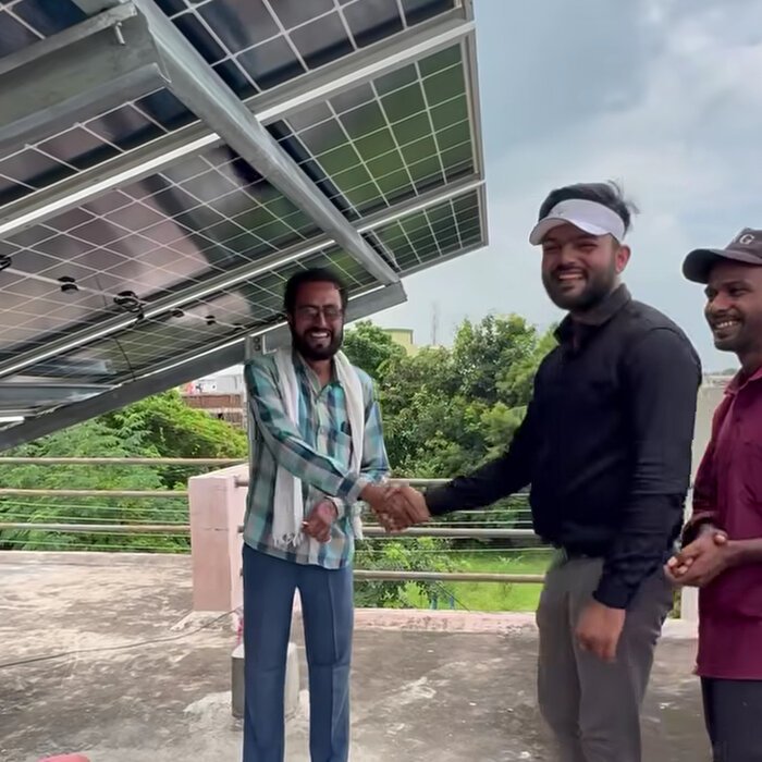 Residential rooftop solar installation