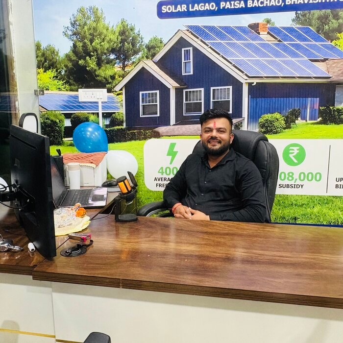 Commercial rooftop solar installation